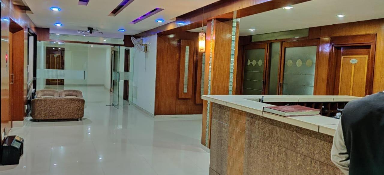 Hotel Easy Retreat Vapi Exterior photo