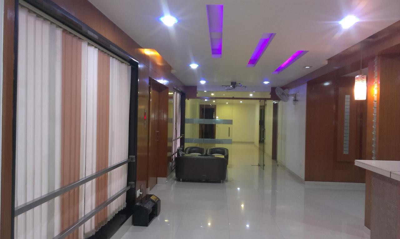 Hotel Easy Retreat Vapi Exterior photo