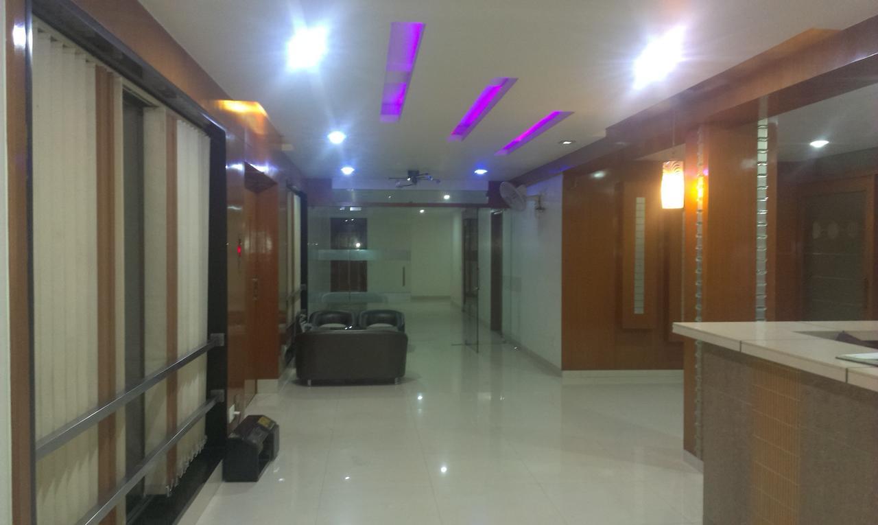 Hotel Easy Retreat Vapi Exterior photo