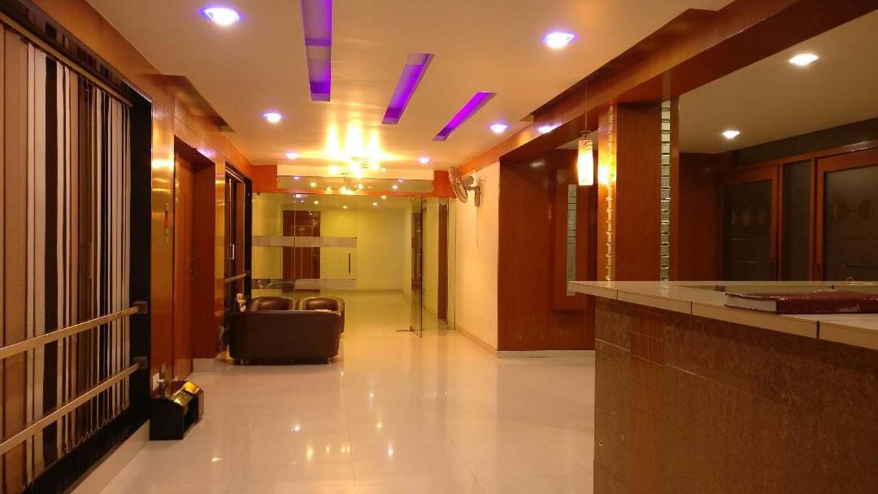 Hotel Easy Retreat Vapi Exterior photo