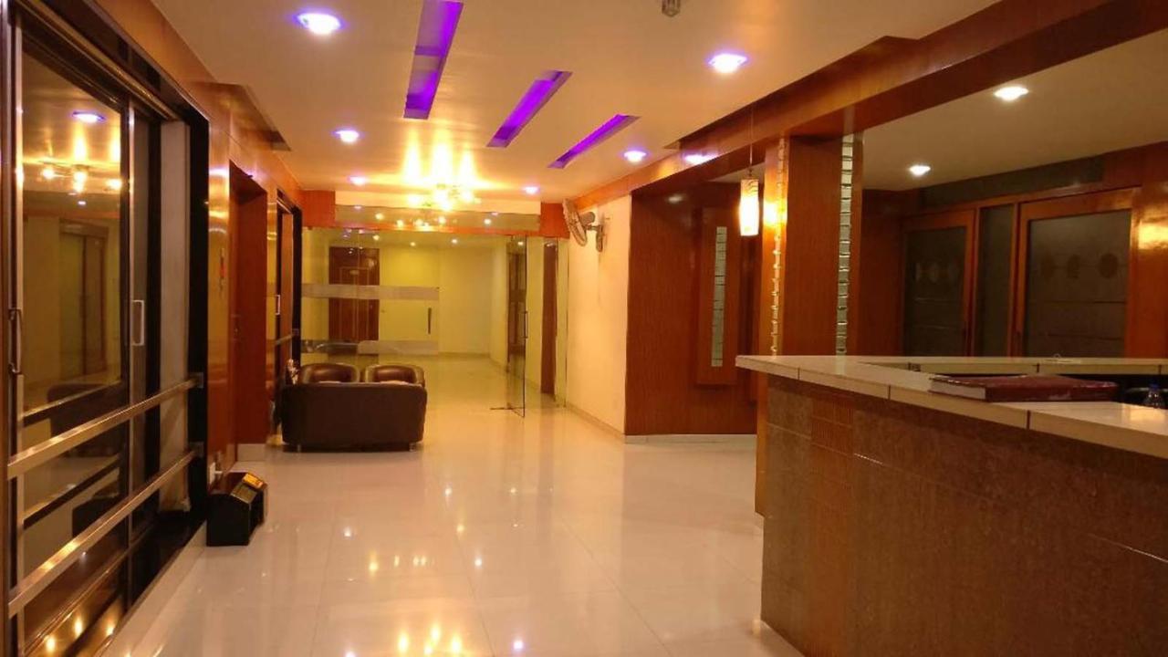 Hotel Easy Retreat Vapi Exterior photo